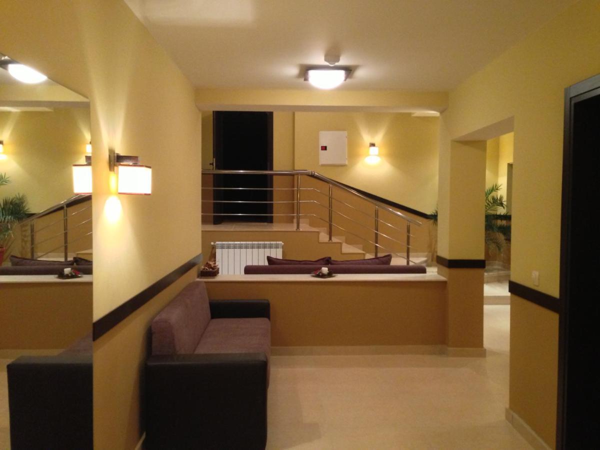 Park Hotel Stratesh Lovech Luaran gambar