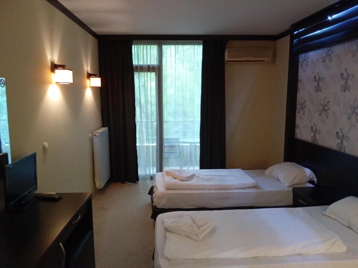 Park Hotel Stratesh Lovech Luaran gambar
