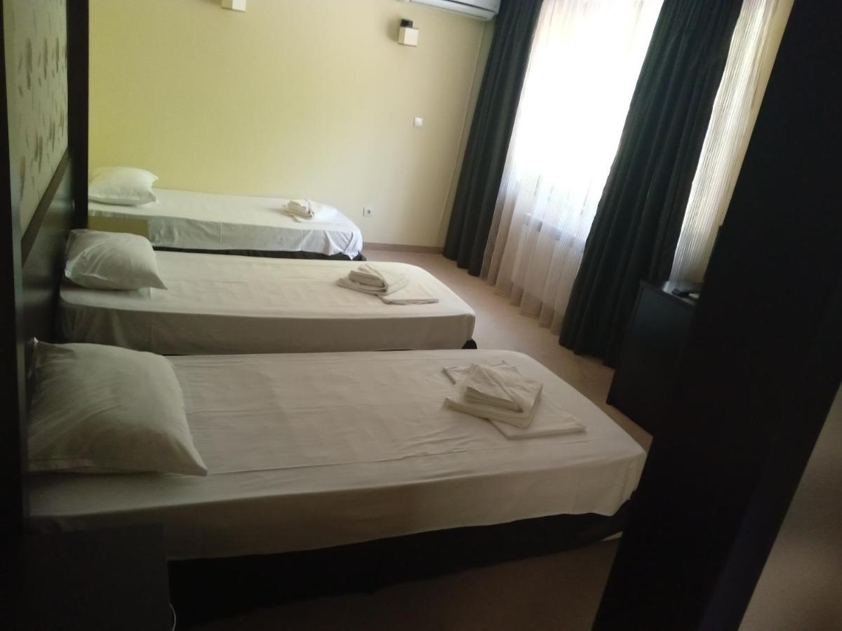 Park Hotel Stratesh Lovech Luaran gambar